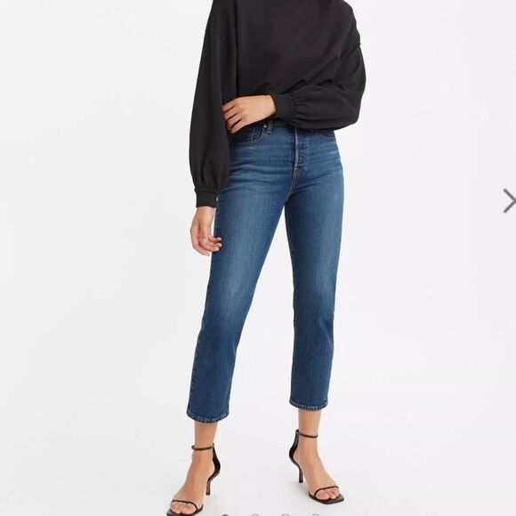 Levi's Premium Wedgie Straight Fit Sz 26‎ Salsa Charleston Outlasted Dark Wash - Picture 1 of 16